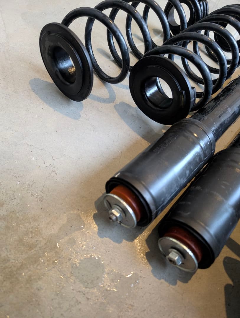 ホンダ シャトル 1.5ハイブリッドZ 後期型 純正サスペンションキット 1台分