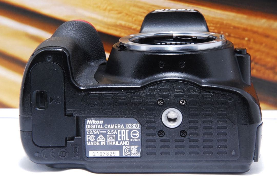 一眼レフ ニコン Nikon D3300 デジタル カメラ　スマホ転送 ダブル