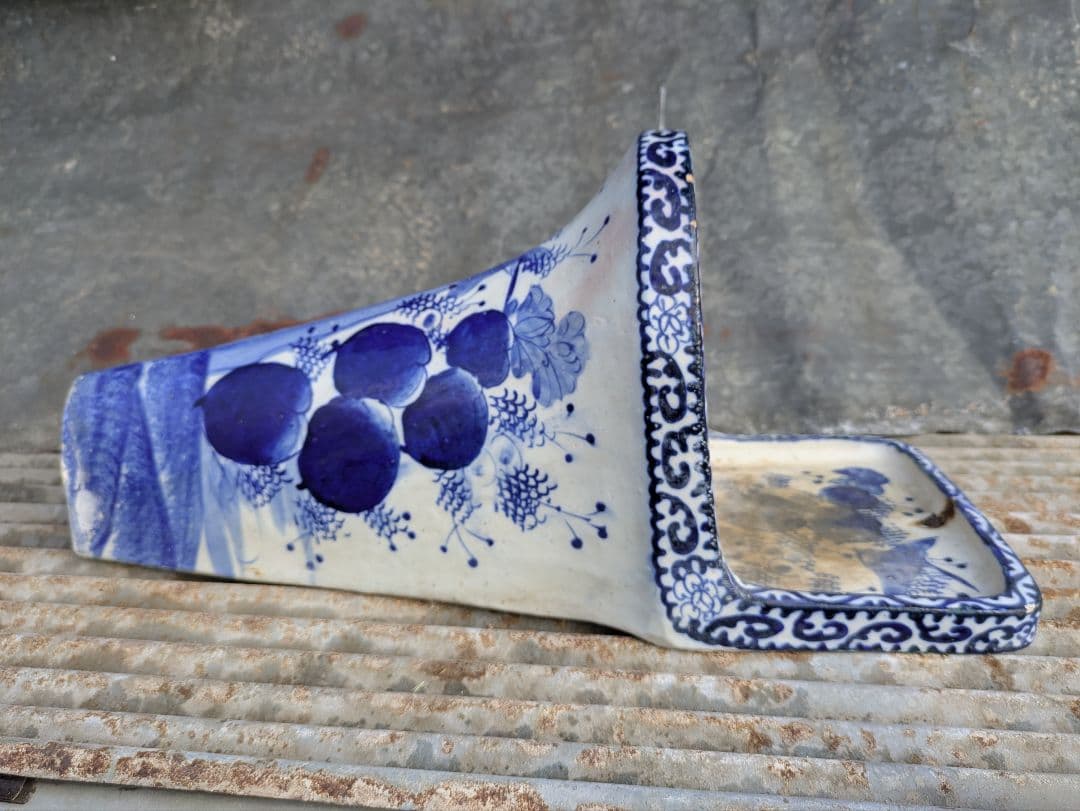 【交渉中】古便器　小便器　セット　青と白の花柄　古道具　アンティーク　伊万里焼