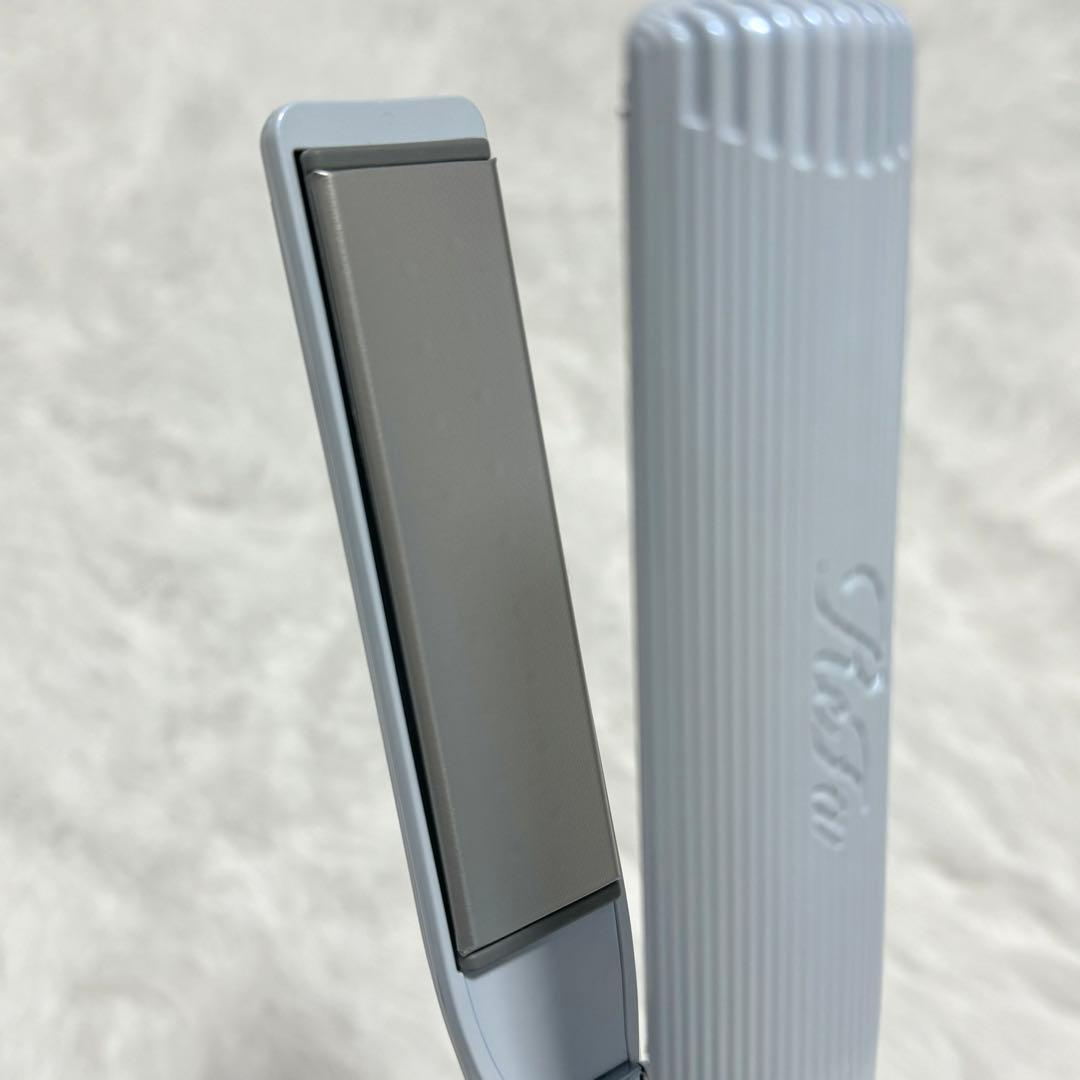 【新品同様】 リファ ストレートアイロン プロ RE-AT ホワイト 水色