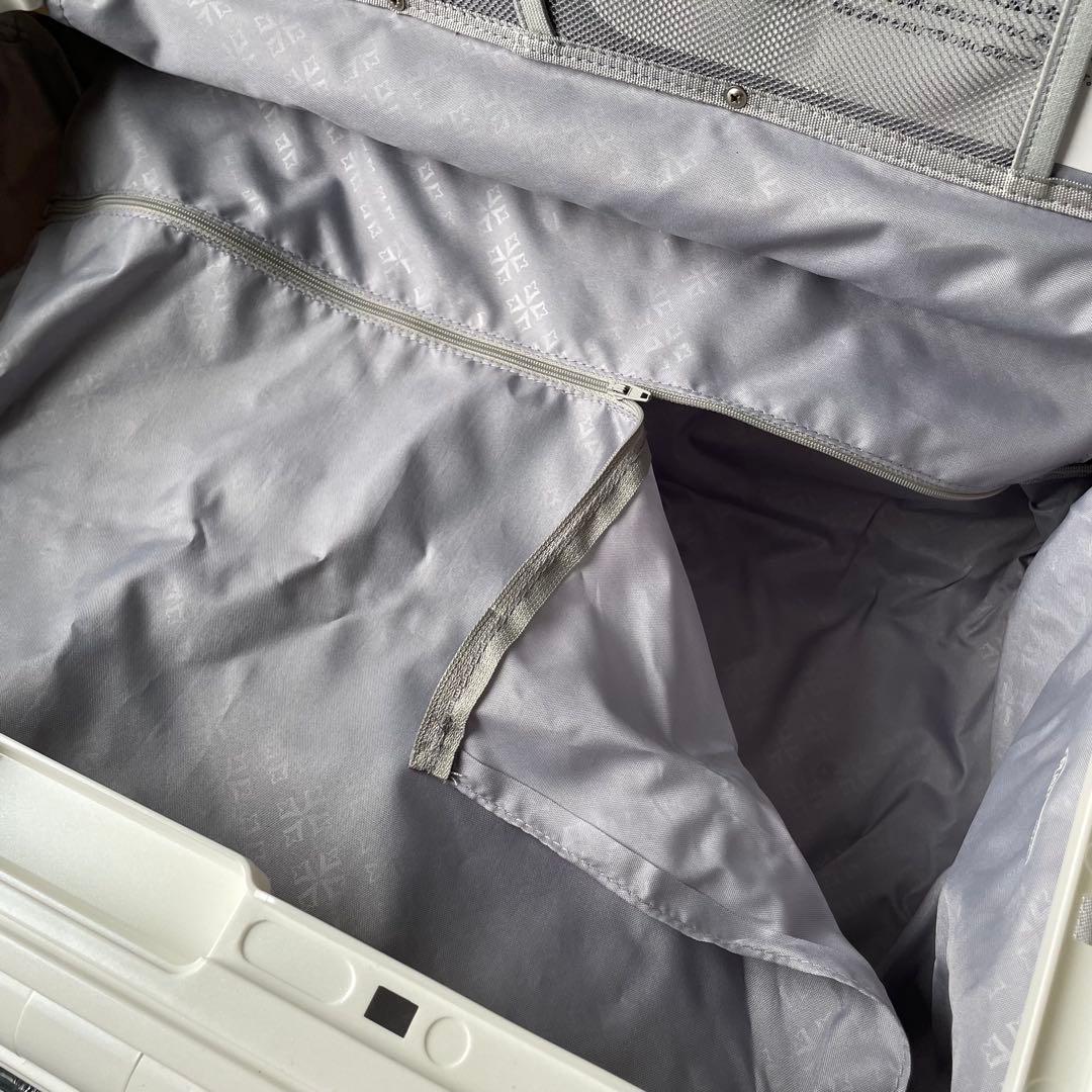 &.FLAT折り畳めるキャリーケース 機内持ち込み可能35Lスーツケースフラット