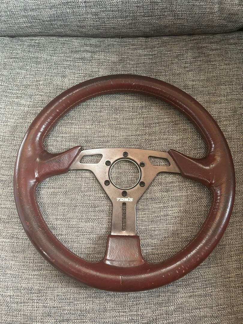 TOMS ブラウンレザー ステアリング