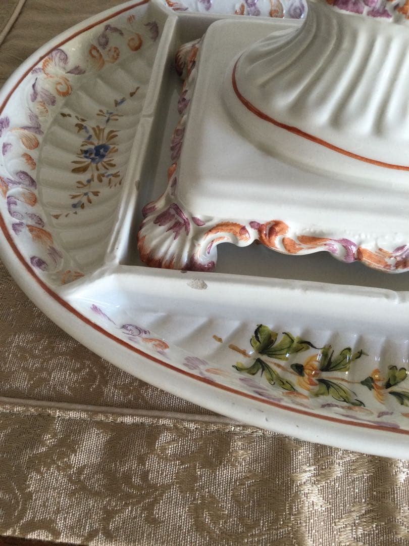 ヴィンテージ　イタリア製チュリーン　インテリアとしても　蓋付き容器　スーピエール