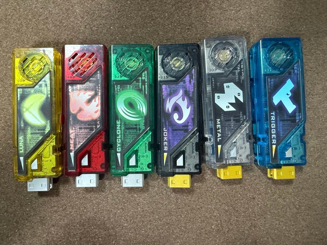 仮面ライダーW ガイアメモリコンプリートセレクション　ガイアメモリ6種