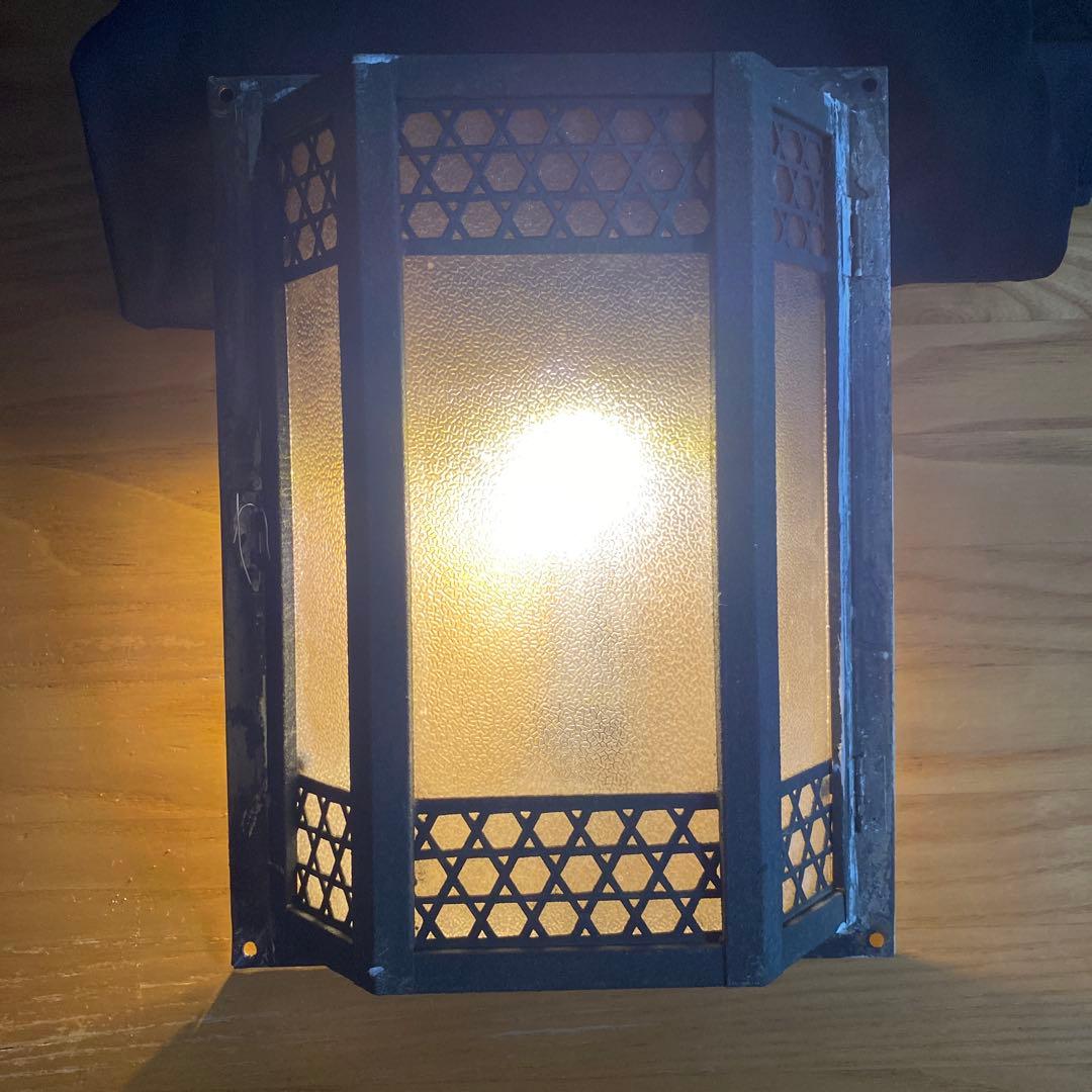 アンティーク　骨董品　和モダンスタイル　壁掛け照明のシェード