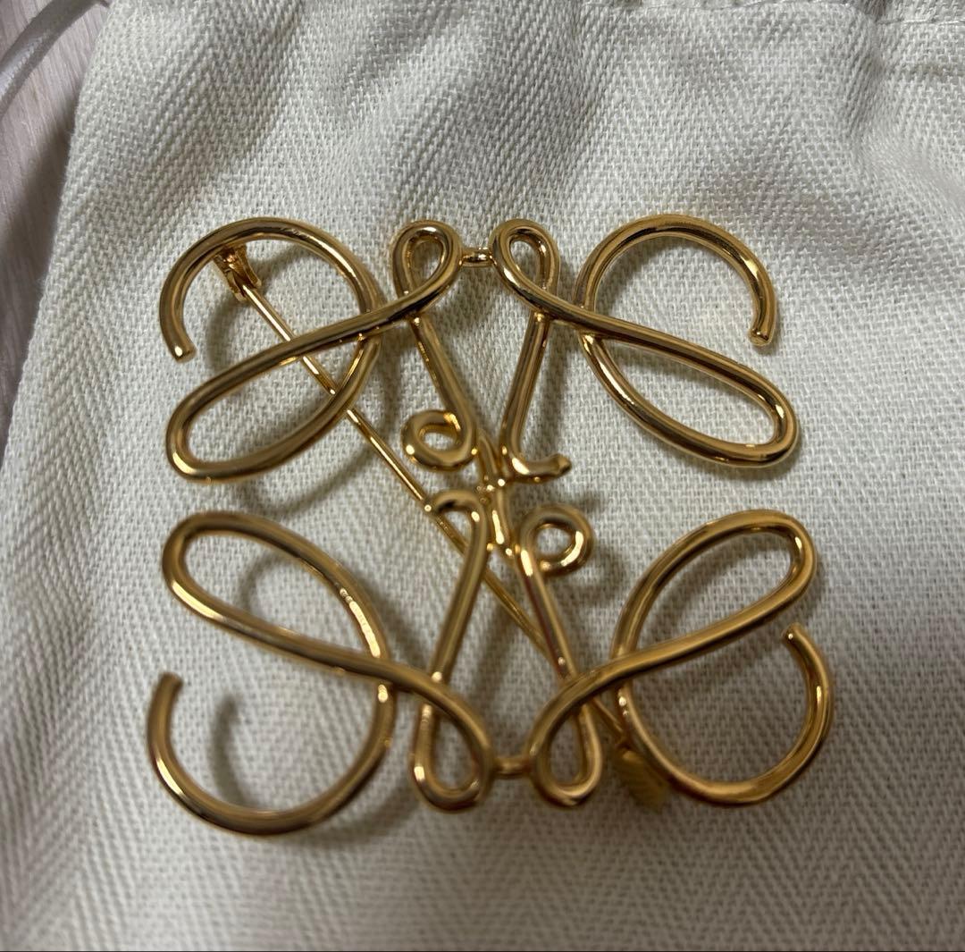 新品未使用 LOEWE ロエベ ブローチ ゴールド