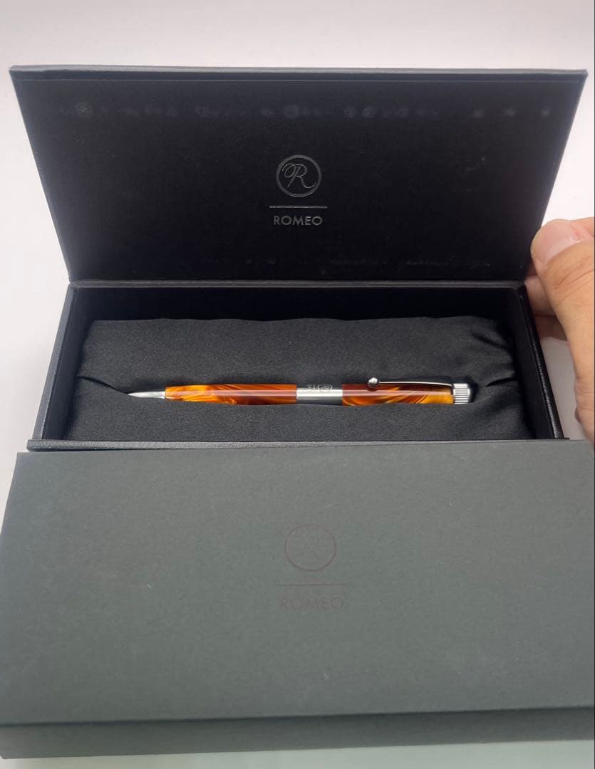 ROMEO no.3 イタリアンアンバー