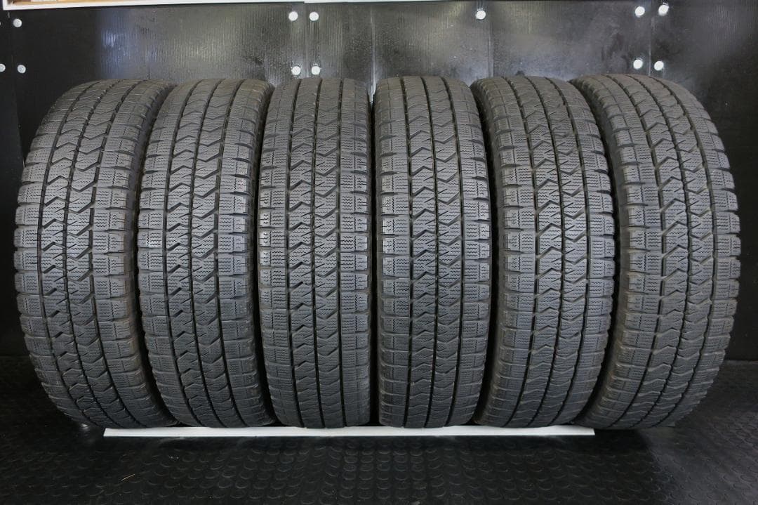 河崎雪様送料込み 205/70R17.5 115/113 ブリヂストン W989
