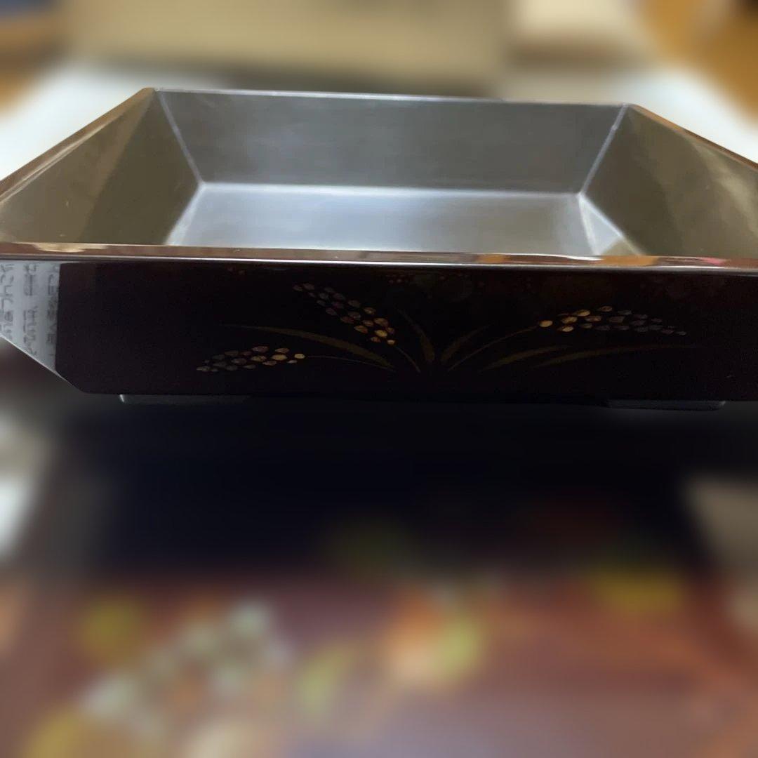 漆器 菓子器　鳥と花のデザイン