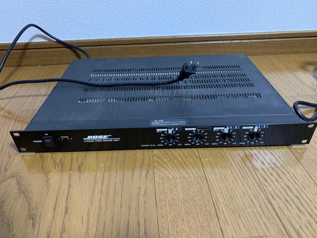 3　動作品　Bose Professional　パワーアンプ　1200VI