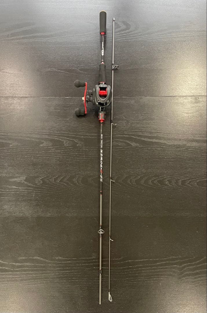 バス釣り2セット・ベイトロッド&リール(右巻)スピニングロッド&リール・ライン付
