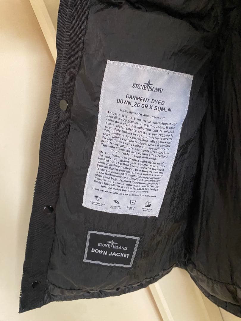 STONE  ブラック ダウンベスト　ガーメントダイ