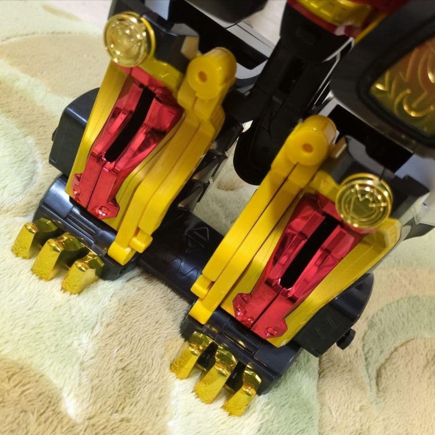 爆竜 合体 マックスオージャ　爆竜戦隊　アバレンジャー　ロボ　ゴジュウジャー