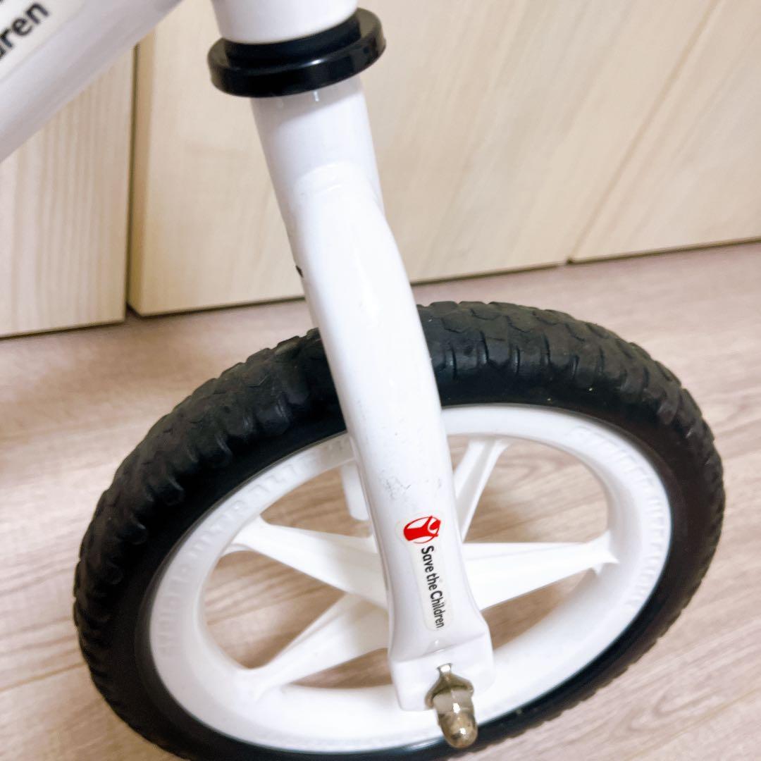 STRIDER 12インチ スポーツ ホワイト×レッド　セーブザ・チルドレン