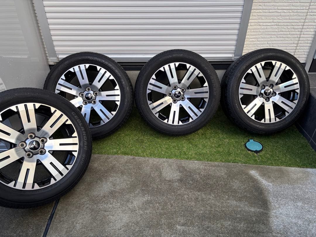 デリカD5 純正18インチ タイヤ・ホイールセット 225/55R18