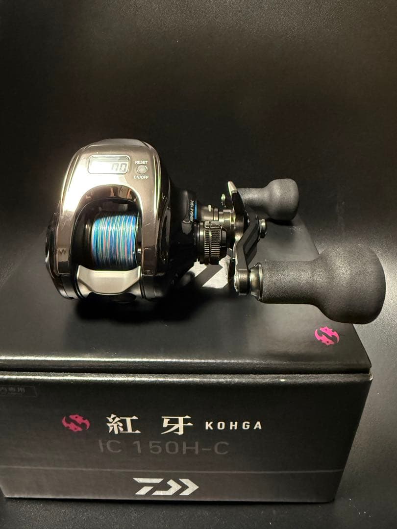 【ほぼ新品】ダイワ 25紅牙IC 150H-C★0.8号300m付き