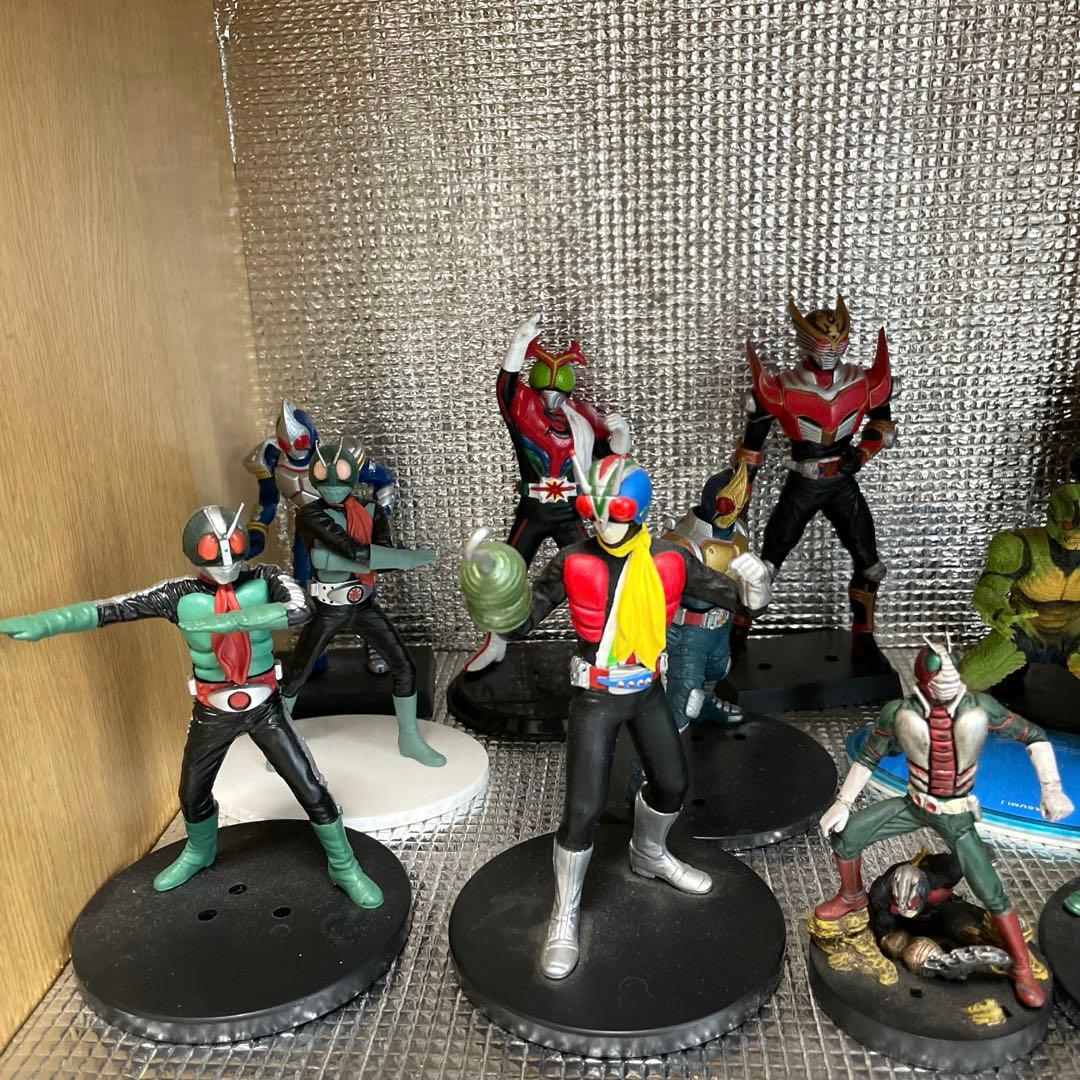 【美品】仮面ライダー フィギュア 13体セット　台座付き