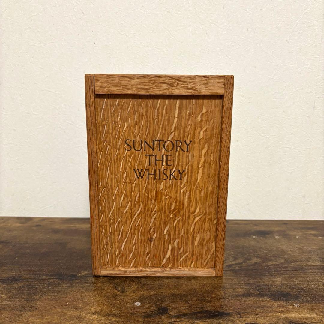 【充電不安＊＊】サントリー ザ ウイスキー 760ml 有田焼 陶器ボトル