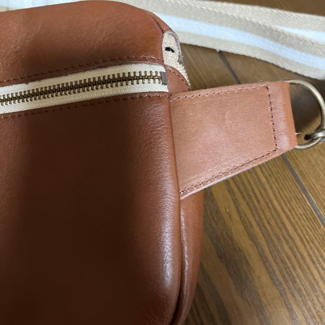 美品⭐︎Kanmi. 限定色ボディバッグ 防水レザー ウエストバッグ