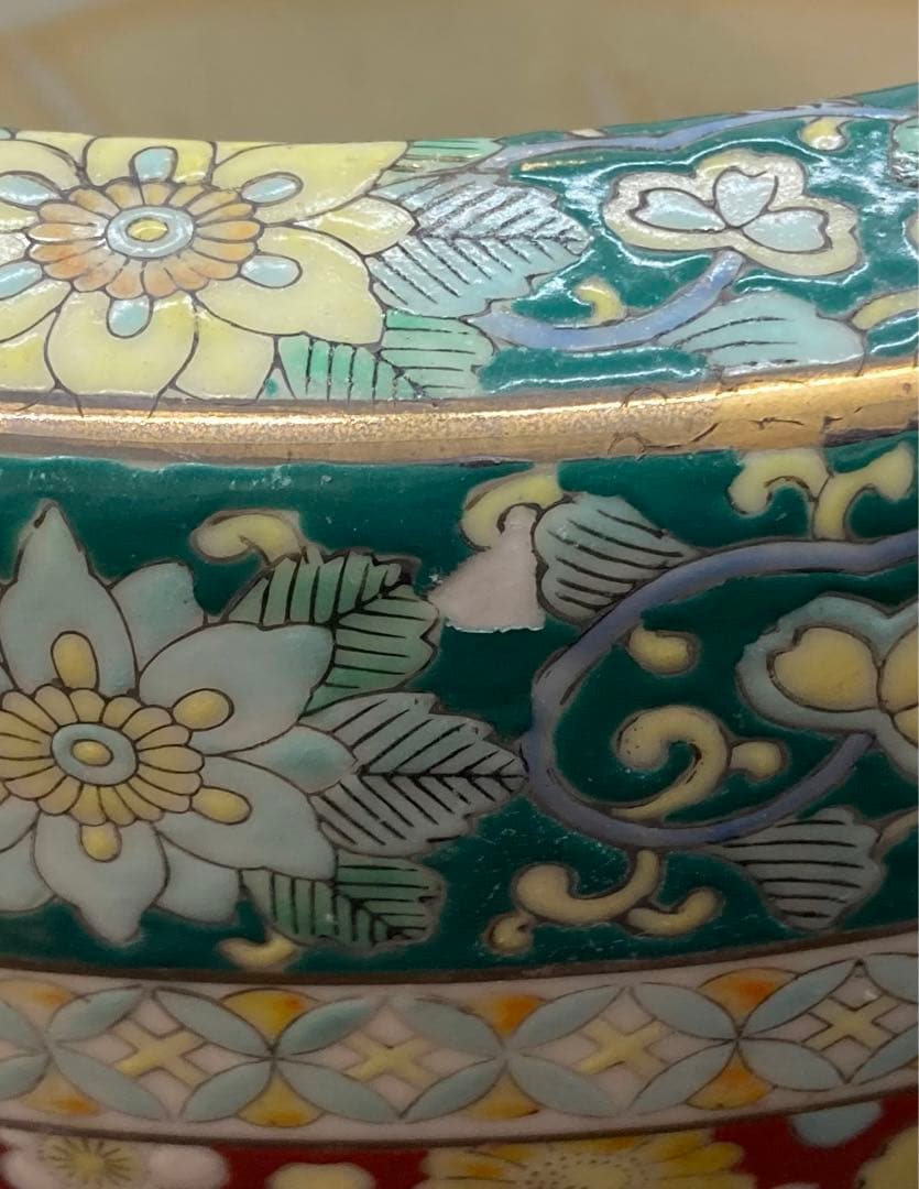 B182s  十錦手「花尽くし火鉢」菊・梅・牡丹　手焙り　鉢カバー　七宝繋文