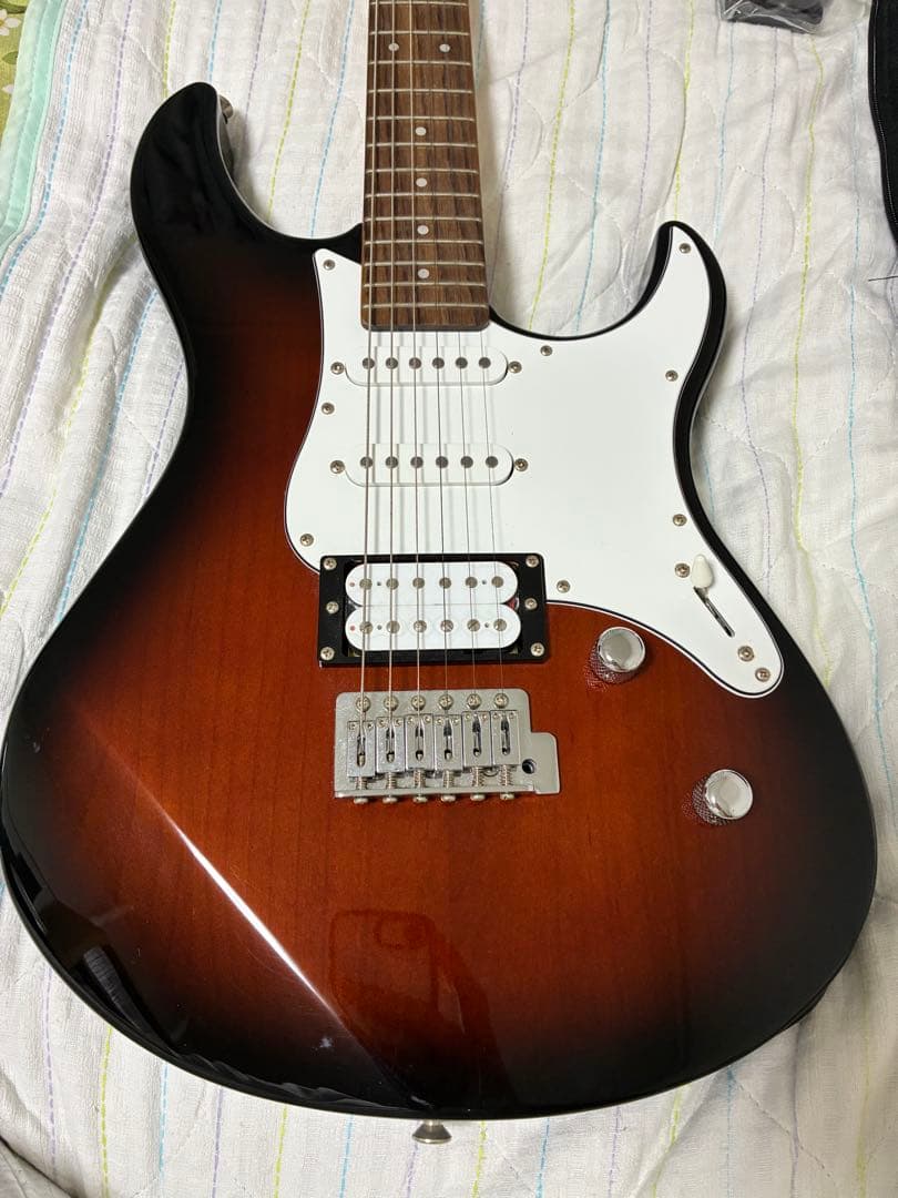 ヤマハ(YAMAHA) エレキギター PACIFICA112V