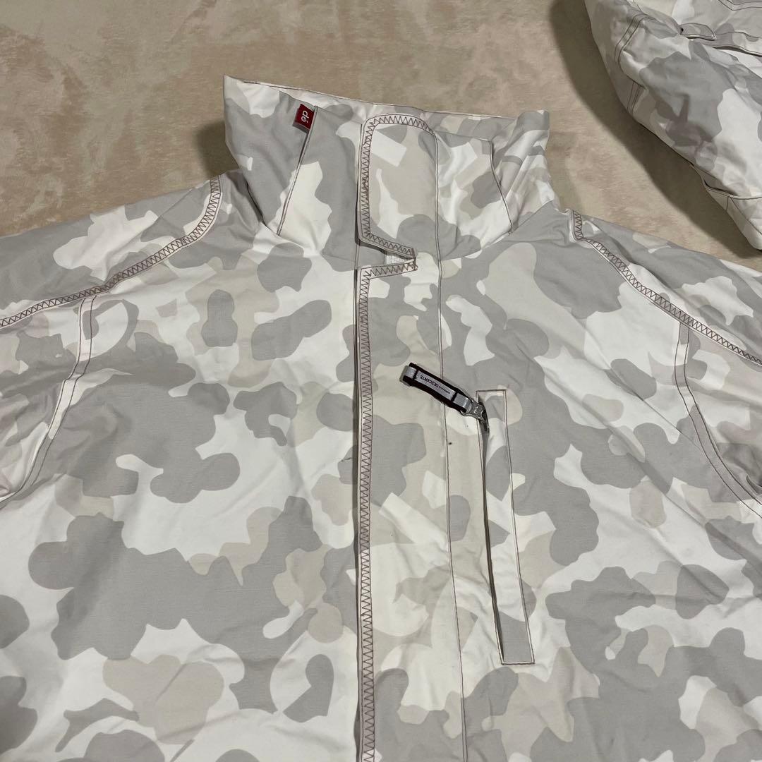 専用　【美品】デサント　スノーウェア　セットアップ　カモフラ柄　L相当