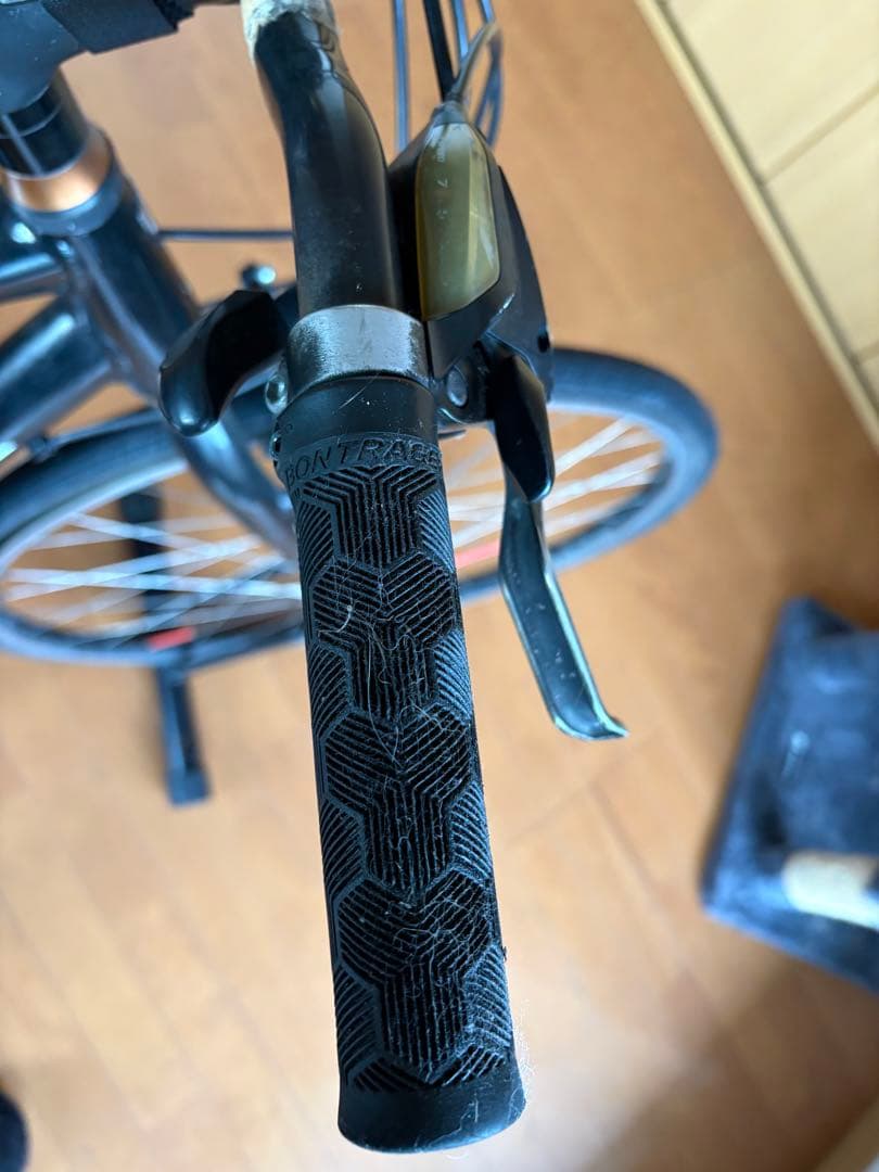 Trek クロスバイク ブラック 700C 21段ギア（要修理）