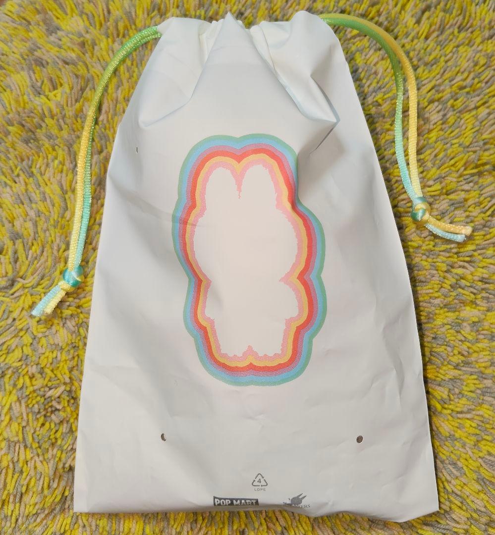 ラブブLABUBU Big into Energy シークレット◯