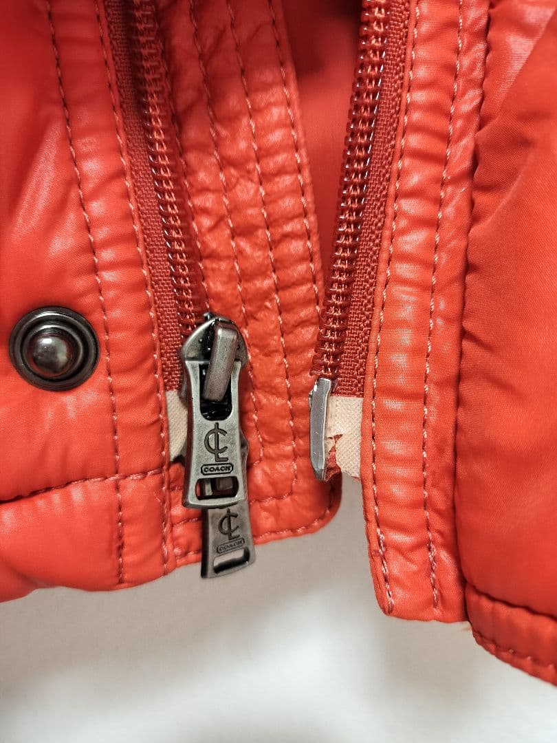 【最終価格】コーチ　ダウンジャケット　オレンジ