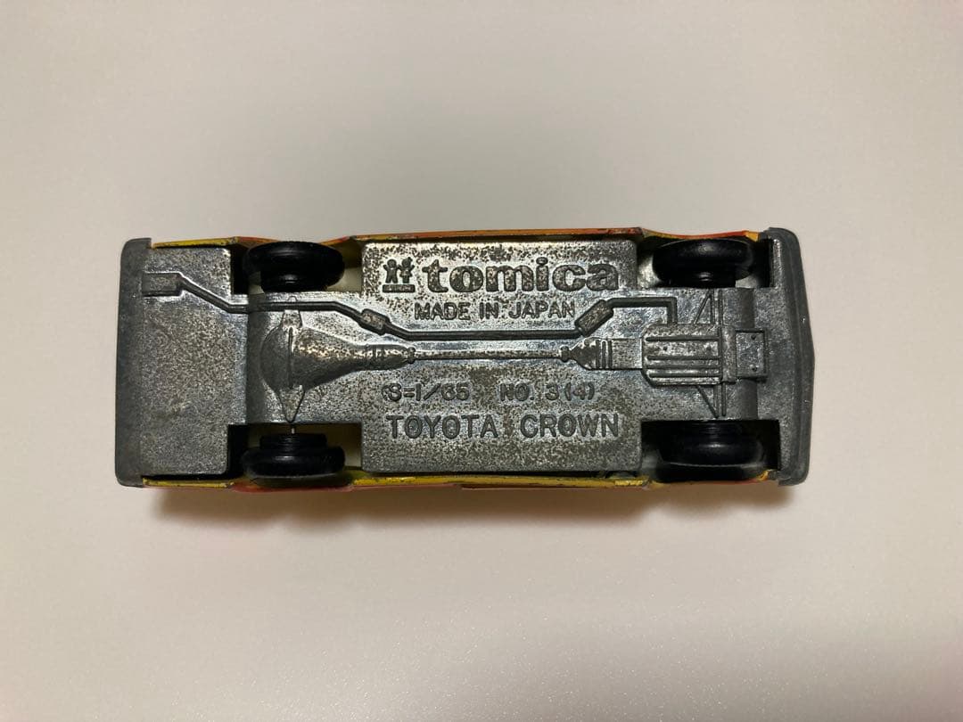 トミカ　日本製　トヨタ　クラウンタクシー　1Aホイール　色指定箱　シール付き