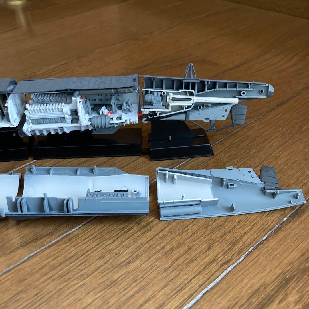 タルガ　高密度模型U-ボート迷彩モデル1/144潜水艦内部構造