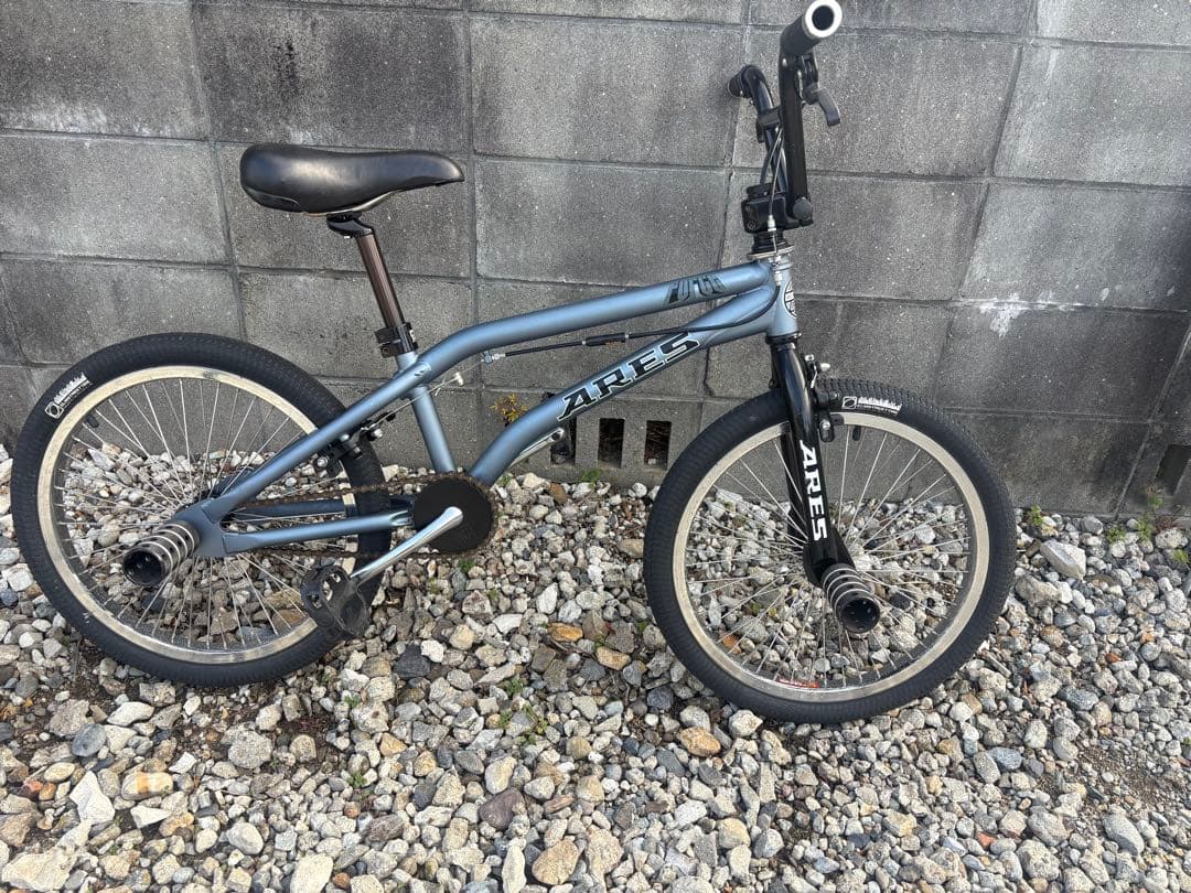 ARES BIKES BMX 20インチ