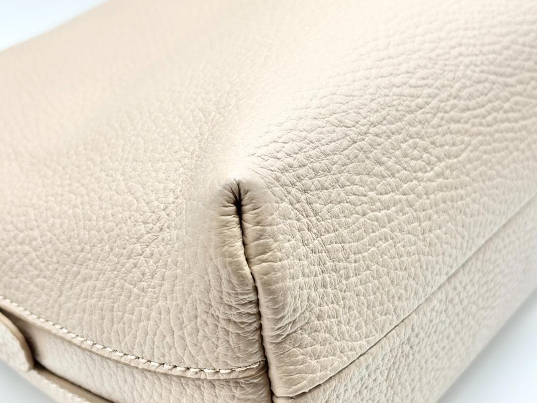 1度使用 ジャンニキアリーニ アリファ M ２WAYバッグ ピンクベージュ