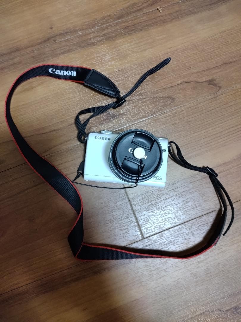 Canon EOS M100 ホワイト