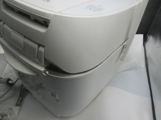 送料無料　パナソニック 圧力IHジャー炊飯器 SR-MPW182 2022年製