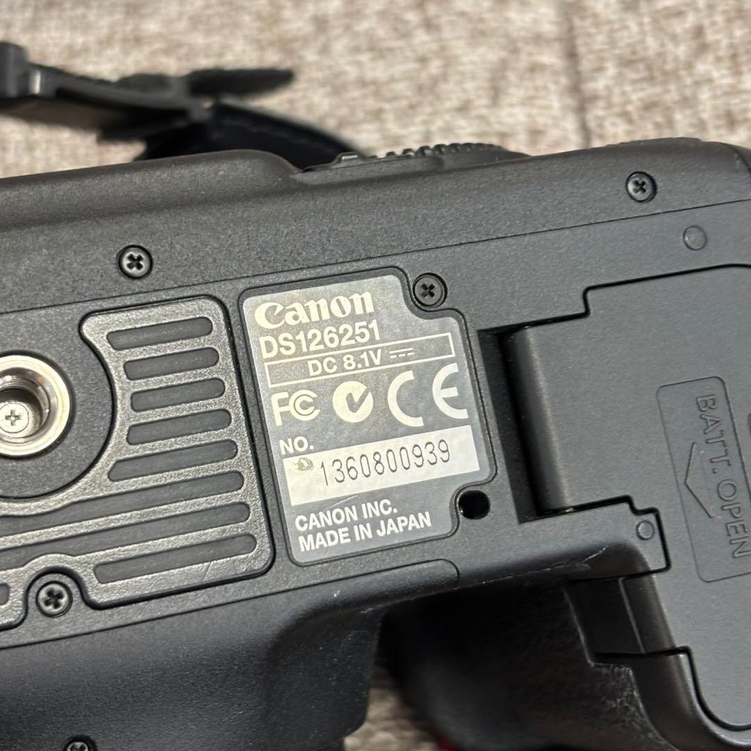 ■ Canon キヤノン EOS 7D デジタル一眼レフカメラ ボディ