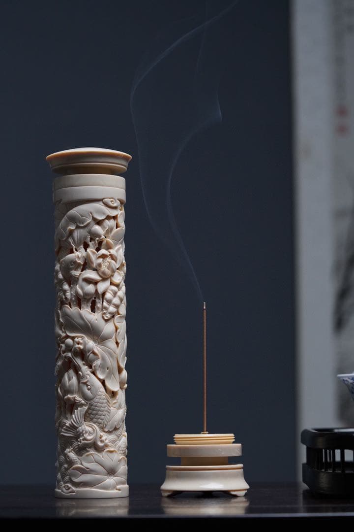 天然マンモス牙美しい手作り彫刻荷趣·八方来財香筒