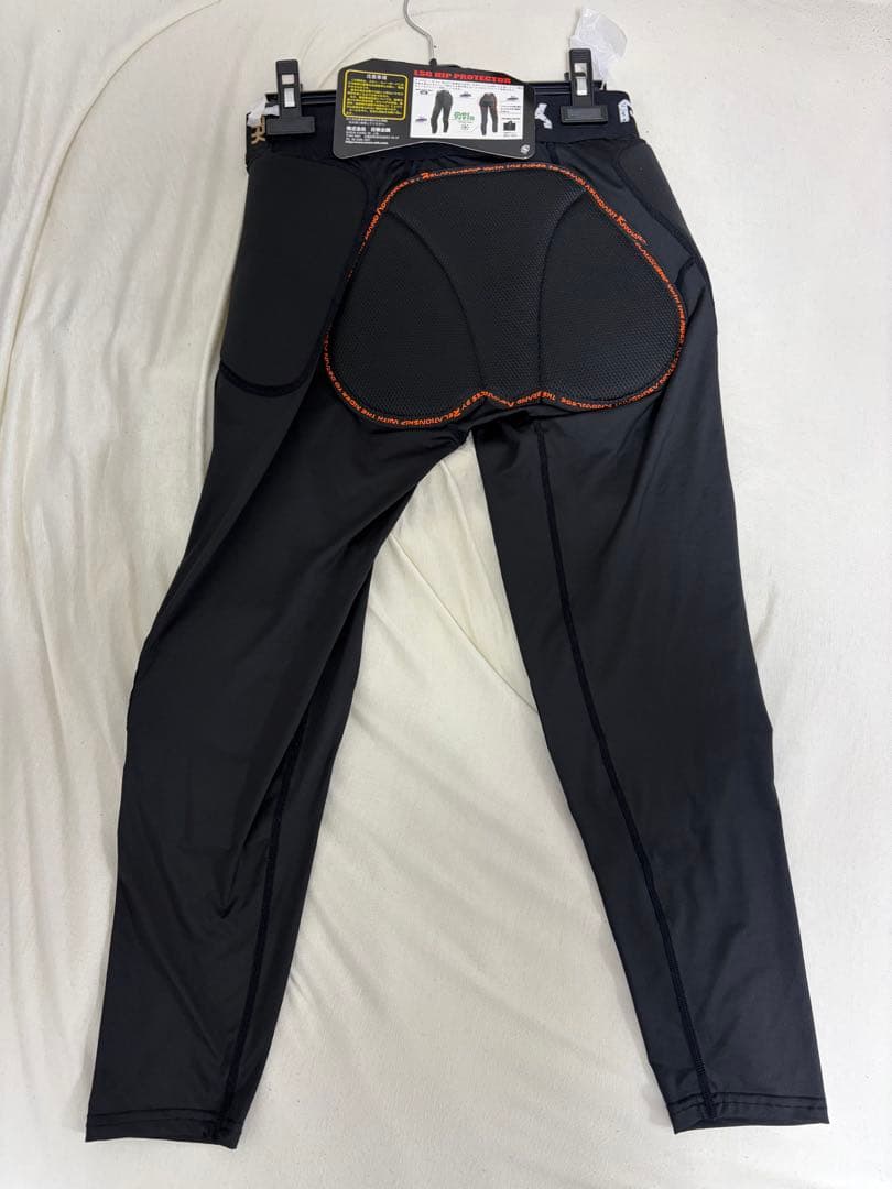 ARK ヒッププロテクター Mサイズ　2月15日〆切