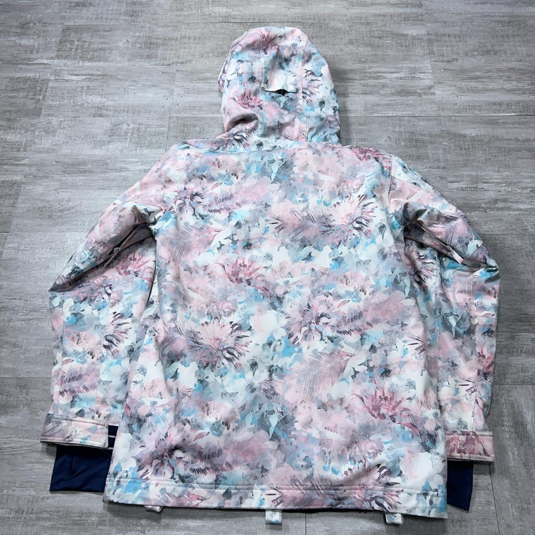 美品 Swivel スノーウェアウェア レディースXL スキーウェア 総柄