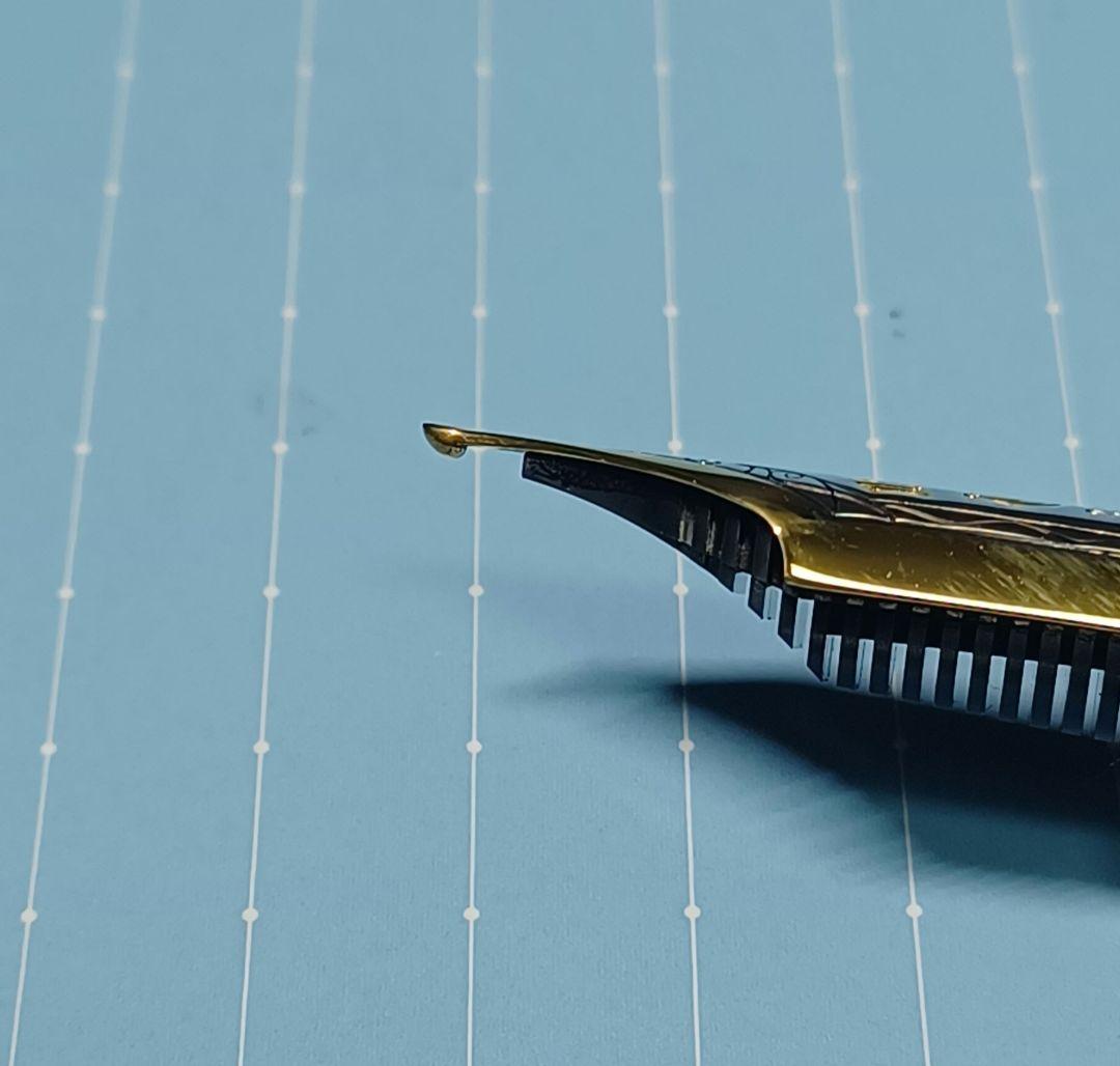 セーラー万年筆 長刀研ぎ 紅炎 万年筆 エボナイト 限定 完品 NMF 中細