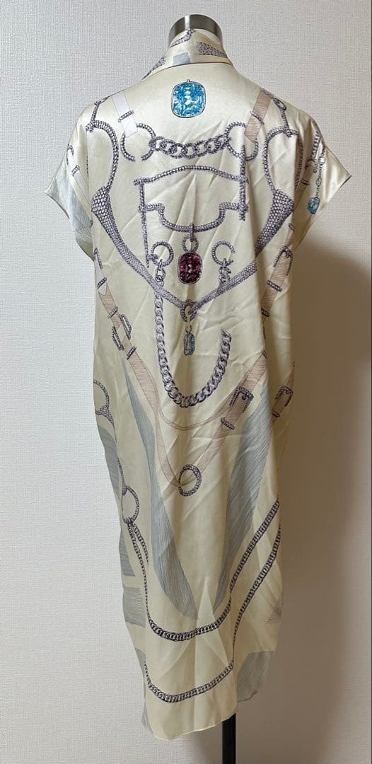 新品未使用タグ付き　エルメス　シルク100% カレ ワンピース ツイルレーヌ