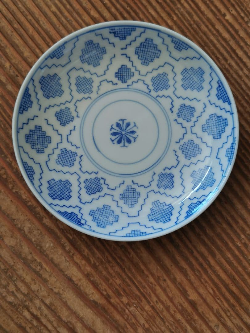 白磁青花 青絵 ダミエ線描 変わり市松花紋 汕頭レース風 ≒13㎝2枚組 骨董市