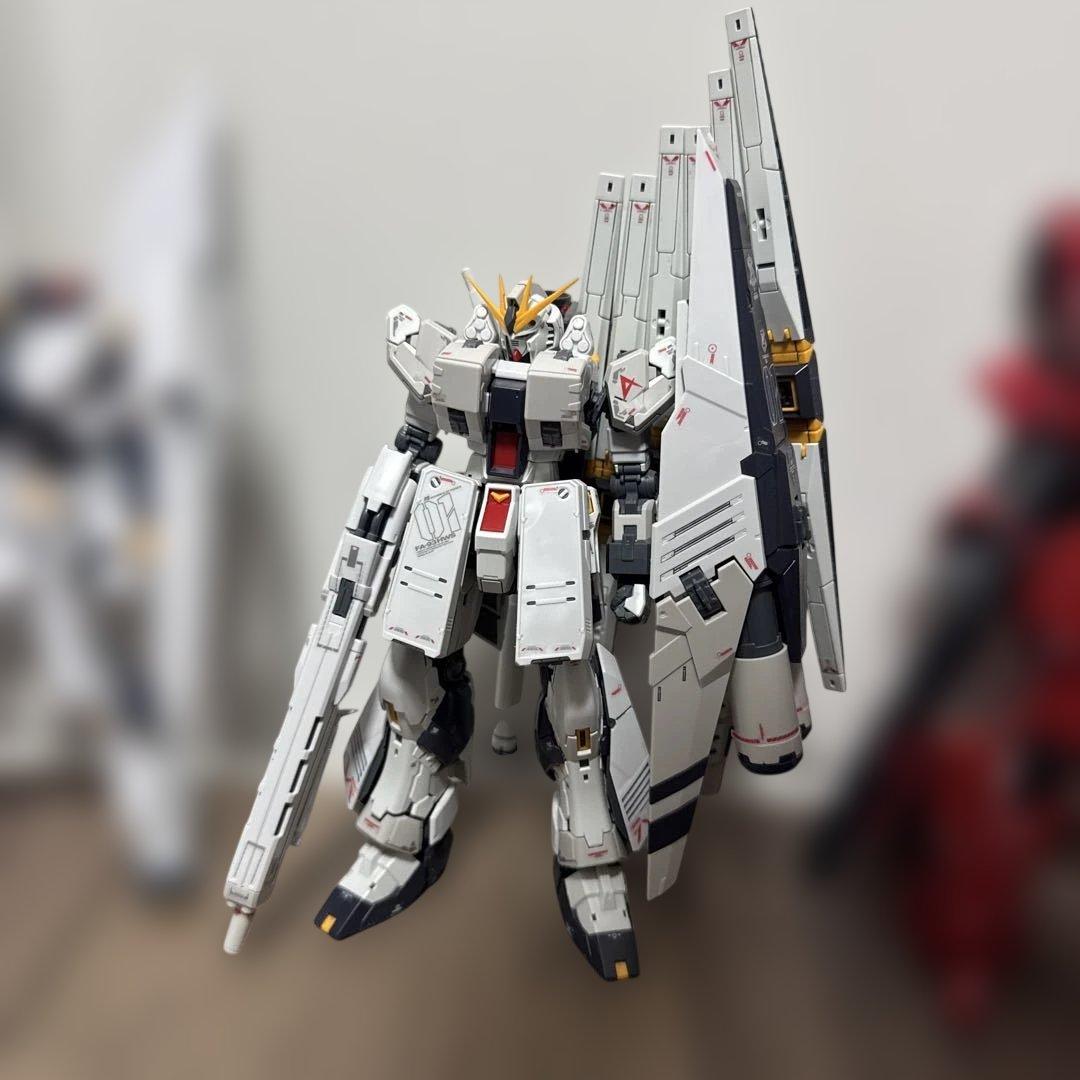 プレバンRGνガンダム2体＆RGサザビー完成品セット