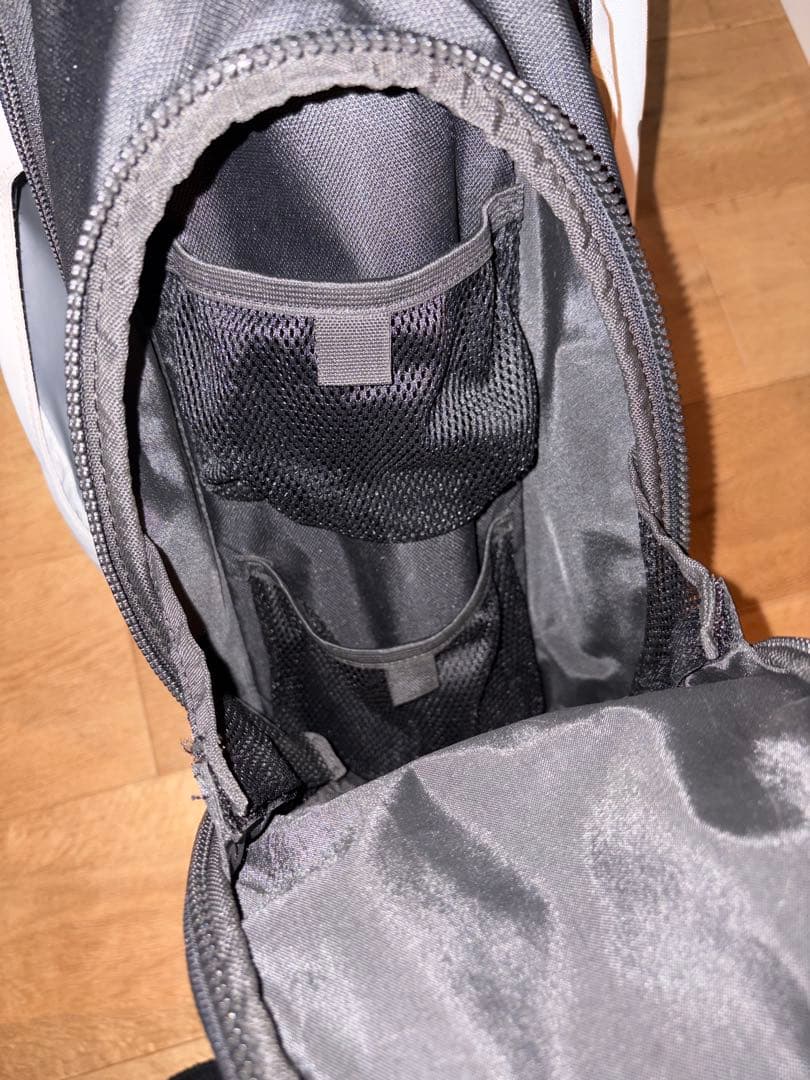 Titleist プレイヤーズ4 スタンドキャディバッグ 黒/白　8.5型