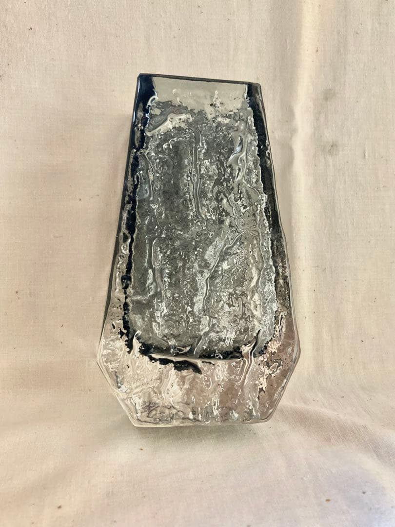 ビンテージ花瓶?(Whitefriars1966年)