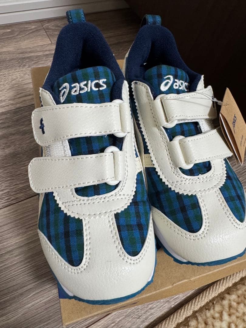 新品未使用　ファミリア　チェック　asics スニーカー 18cm