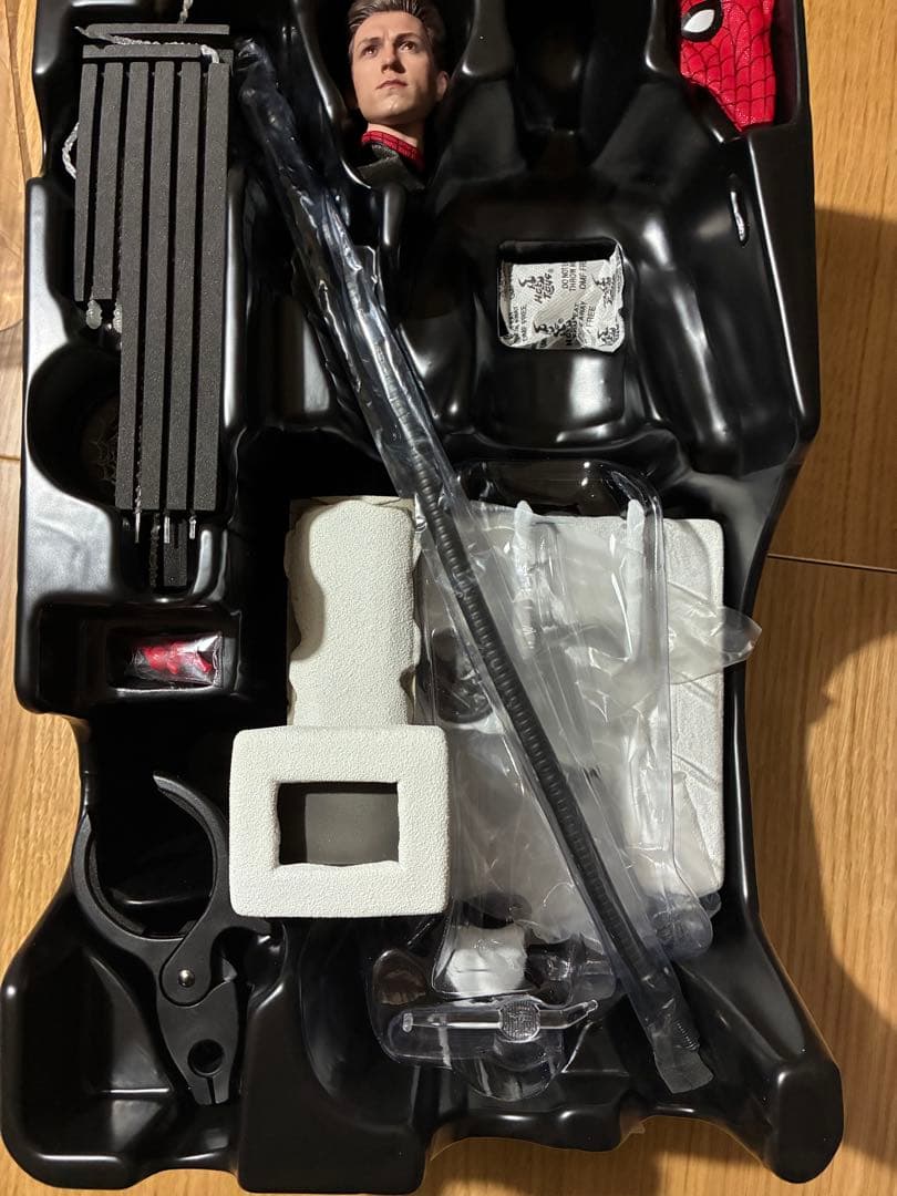 スパイダーマン 新赤青スーツ デラックス版 MMS680欠損あり