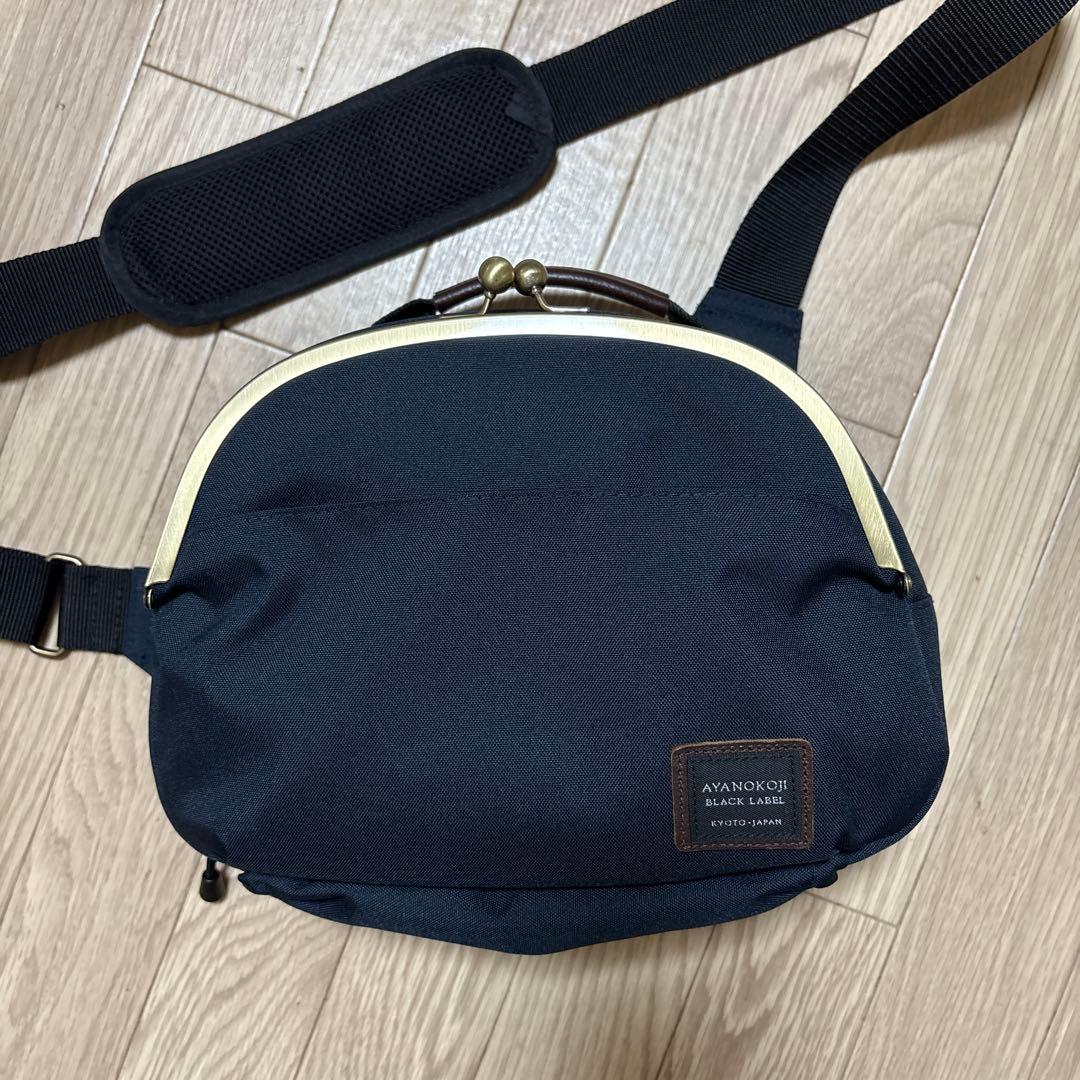 美品　あやの小路　がま口ポシェット型ボディバッグ コーデュラ