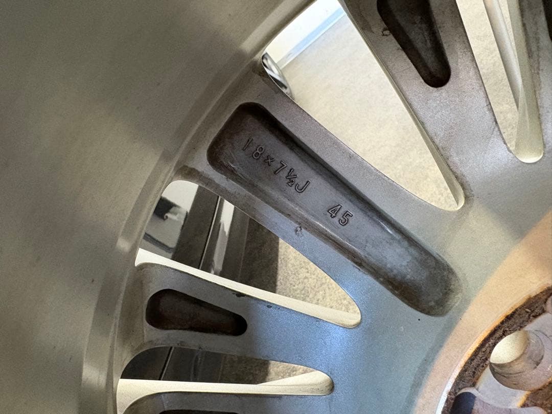 ⭐︎送料込み⭐︎トヨタ純正18インチ スタッドレス　ヴェルファイア　アルファード等に