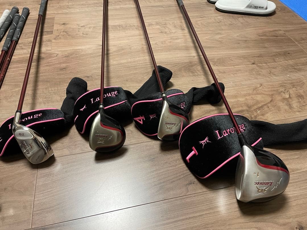 Larouge ゴルフバッグ・アイアンセット付き